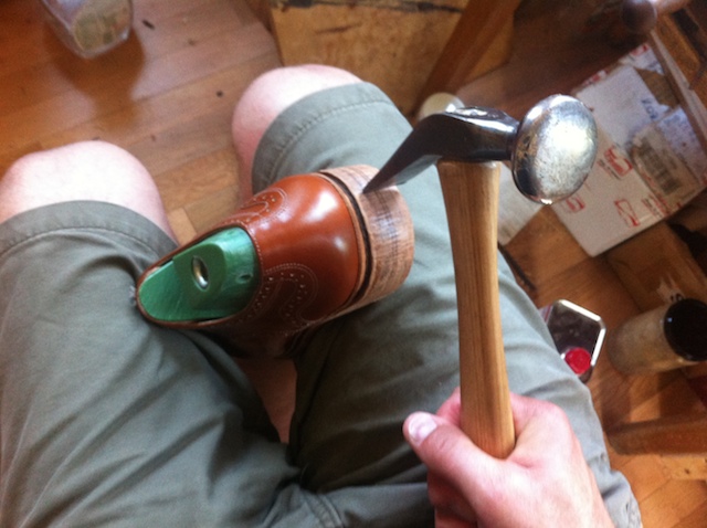 heel-finishing-hammer